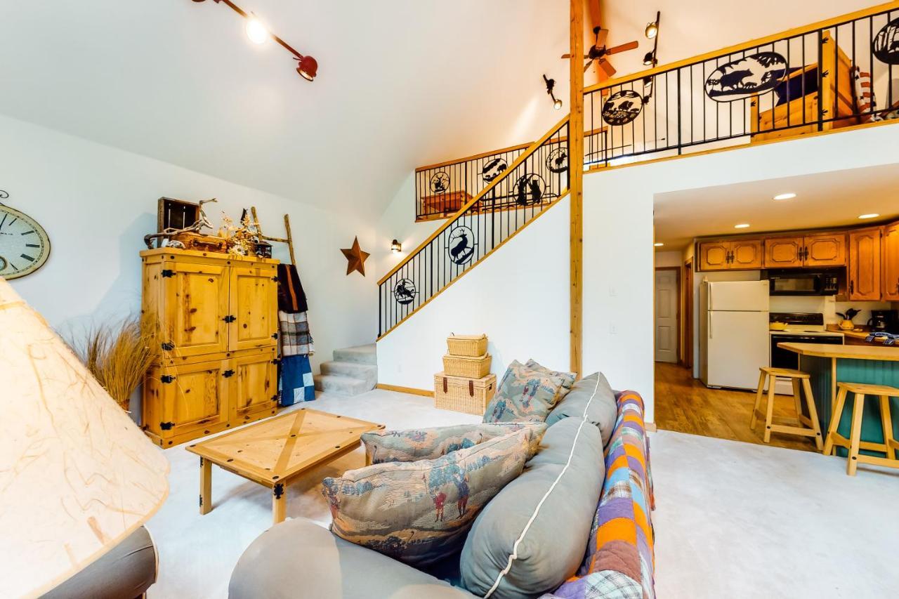 Alpine Home Lilliwaup ภายนอก รูปภาพ